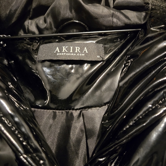 AKIRA Glossy Black Peplum Puffer Coat with Faux Fur - Picture 5 of 8